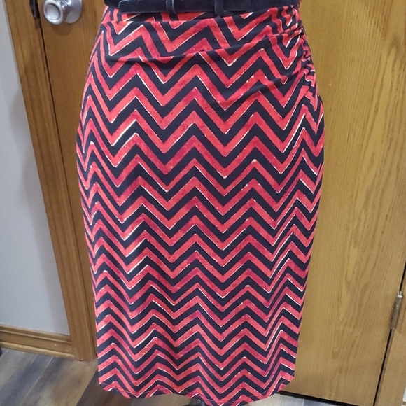 Ralph Lauren Red and Black Zigzag Midi Dress - Picture 4 of 9